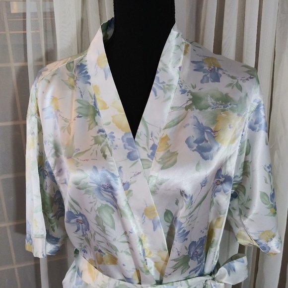 Sorella Floral Robe - Picture 2 of 4